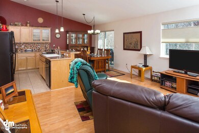 04-LivingRoom