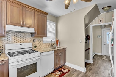 97 E Beverly Pkwy, Valley Stream, NY 11580 - photo 5