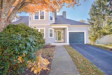 32 Country Way, South Dartmouth, MA 02748 - photo 2