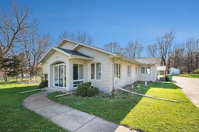 54733 Pear Rd, South Bend, IN 46628 - photo 2