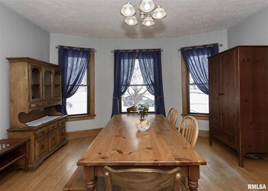 1404 W 14th St, Davenport, IA 52804 - photo 5