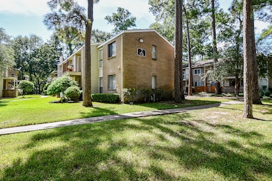 3500 Tangle Brush Dr unit 14, the Woodlands, TX 77381 - photo 2