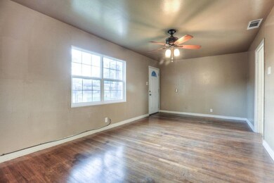 10322 Bucknell Rd, Houston, TX 77016 - photo 7