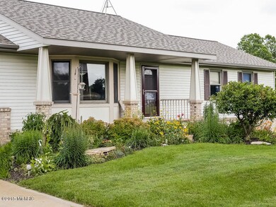 004-Front_View-1860288-small4x3