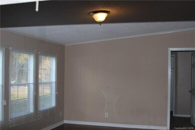 834 River Hill Rd, Statesville, NC 28625 - photo 3