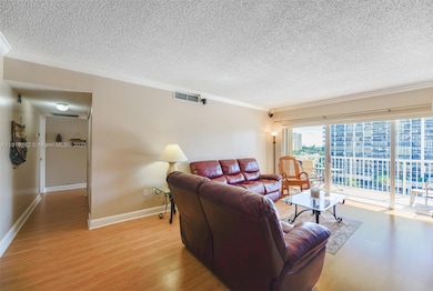 The Hemispheres unit 6J, Hallandale Beach, FL 33009 - photo 4