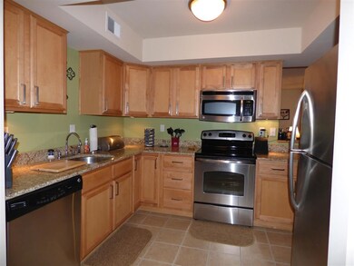 Granite countertops & stainless steel appliances i