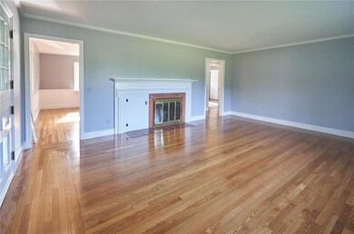 17 Fish Hawk Ln, Bristol, RI 02809 - photo 5