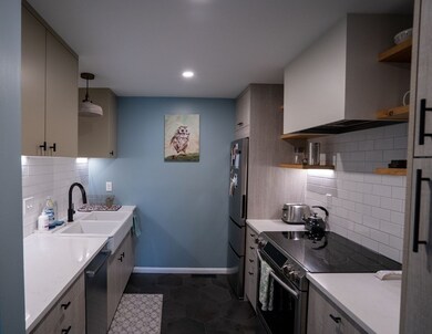 32 Autumn Ln, Amherst, MA 01002 - photo 4