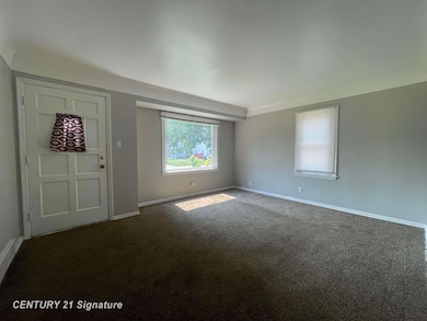 1418 Blueberry Ln, Flint, MI 48507 - photo 3