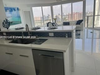 La Perla Ocean Residences unit 2507, Sunny Isles Beach, FL 33160 - photo 7
