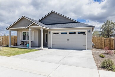 4152 SW 34th St, Redmond, OR 97756 - photo 2