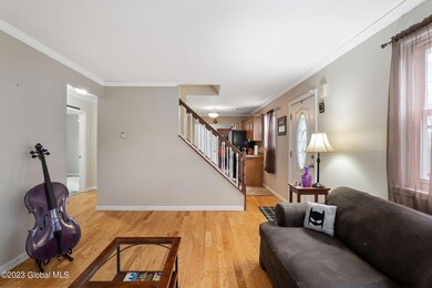 7-web-or-mls-1105OuterDr_07
