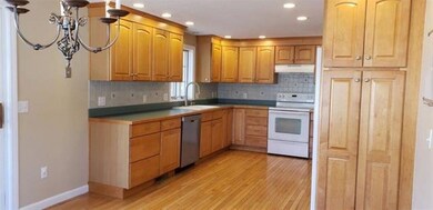 32 Macdonald Dr, Nashua, NH 03062 - photo 6