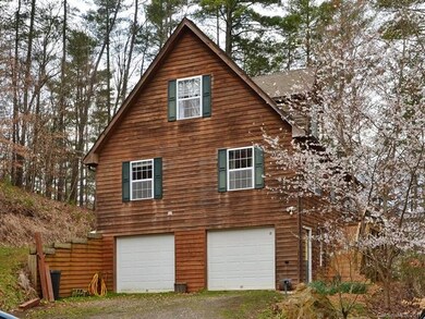 Oversized 2 car garage