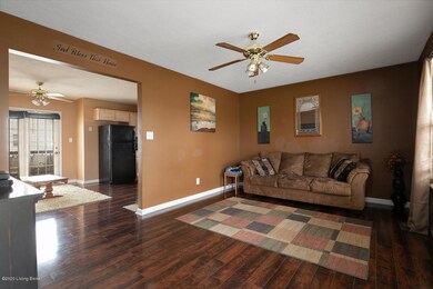 111 Kayla Brooke Ct, Mount Washington, KY 40047 - photo 6