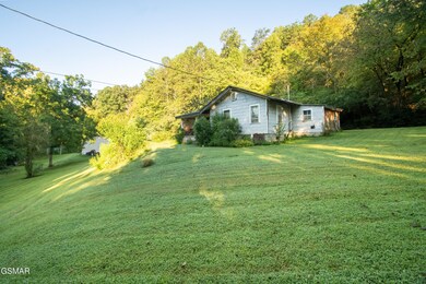 835 Hardin Ln, Sevierville, TN 37862 - photo 5
