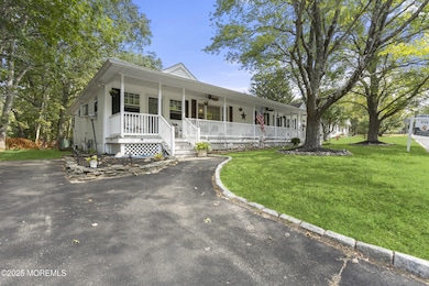 742 W Commodore Blvd, Jackson, NJ 08527 - photo 3