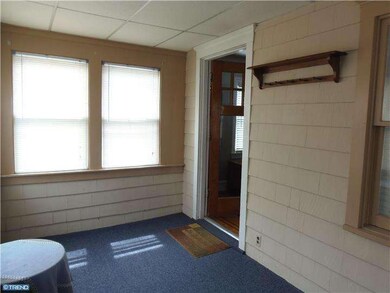 522 Crotzer Ave, Folcroft, PA 19032 - photo 3