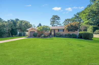 412 No Tree Rd, Centereach, NY 11720 - photo 3