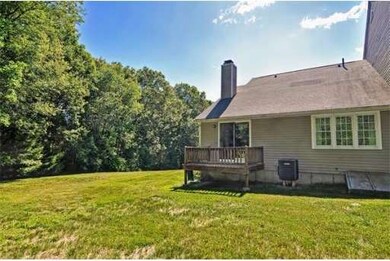 69 Laurelwood Dr, Hopedale, MA 01747 - photo 5