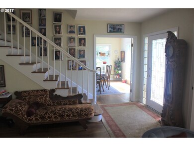 580 NW 4th Ave, Canby, OR 97013 - photo 4