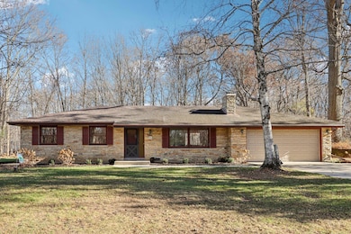 W207N6838 Flora Dr, Menomonee Falls, WI 53051 - photo 7