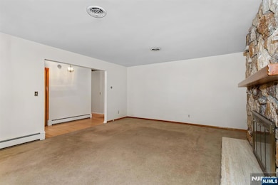 33 Chobot Ln, Elmwood Park, NJ 07407 - photo 6