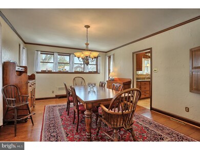 530 N Brobst St, Reading, PA 19607 - photo 6