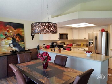 324 S Valley Dr, Nampa, ID 83686 - photo 6