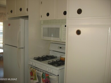 6073 Rocking Circle Kitchen