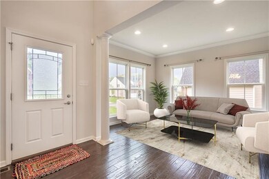 Entry / Living Room 4475 Walnut Ridge Circle