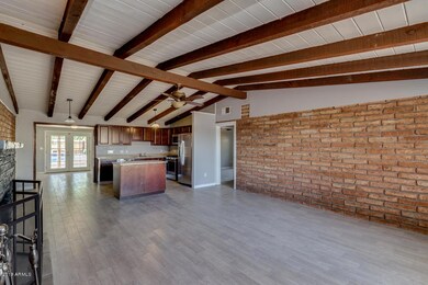 HUGE GREAT ROOM