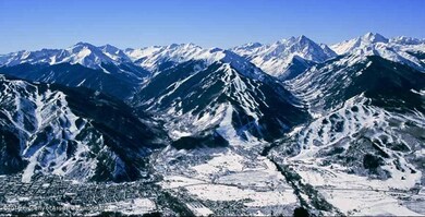 0197 Prospector Rd unit 2309 Winter 1, Aspen, CO 81611 - photo 7