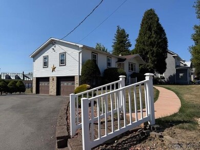 543 Harshberger Rd, Johnstown, PA 15905 - photo 3