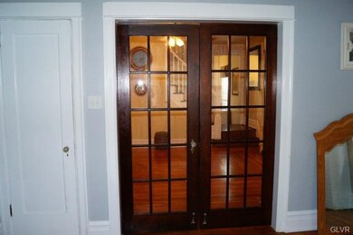 2215 W Washington St, Allentown, PA 18104 - photo 7