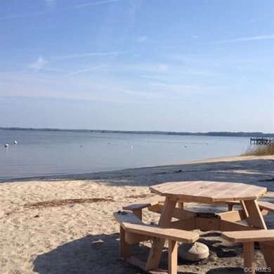 10 Eubanks Rd, Dunnsville, VA 22454 - photo 2