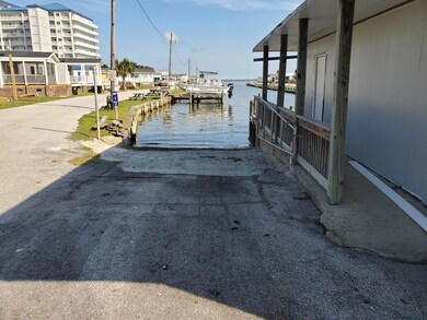 1530 Salter Path Rd unit 34, Atlantic Beach, NC 28512 - photo 4