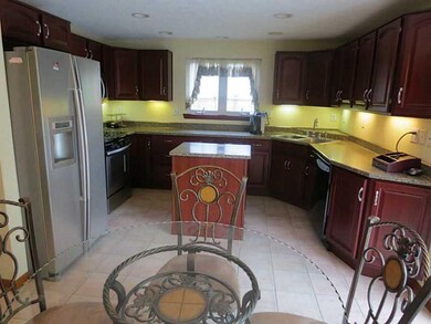 Kitchen. Eat-in Kitchen with upgraded appliances, 