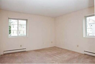 29 Custer St unit 206, Jamaica Plain, MA 02130 - photo 5