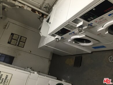 1750 N Sycamore Ave unit 209, Los Angeles, CA 90028 - photo 2