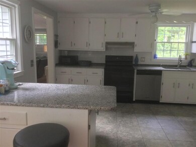 12 Hickory Dr, Amherst, NH 03031 - photo 3