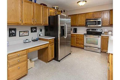 Kitchen. The stainless steel appliances stay!