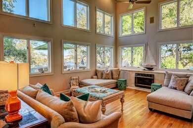 1104 Merchant Ln Carolina-large-004-30-D