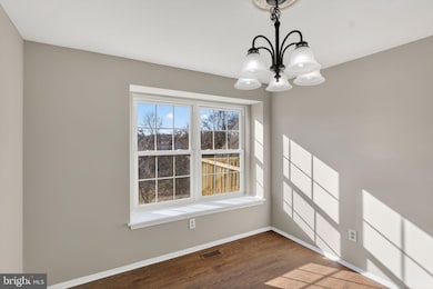 1973 Partree Ct, Woodbridge, VA 22191 - photo 7