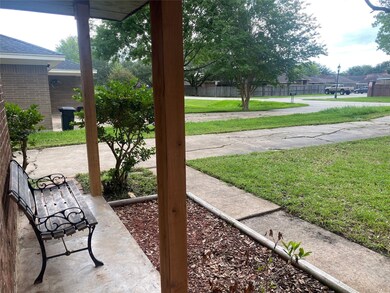 202 Skyview Terrace, Friendswood, TX 77546 - photo 2