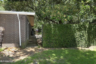 1040 Del Norte Cir, Pascagoula, MS 39581 - photo 7