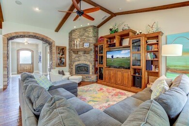 Living Room (3)