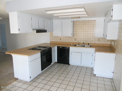 650577_Kitchen
