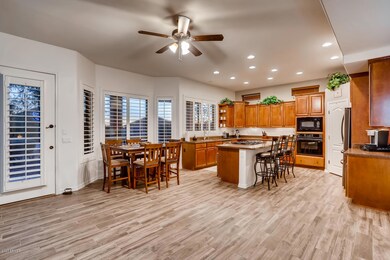 7957 East Sugarloaf Circle-large-009-008
